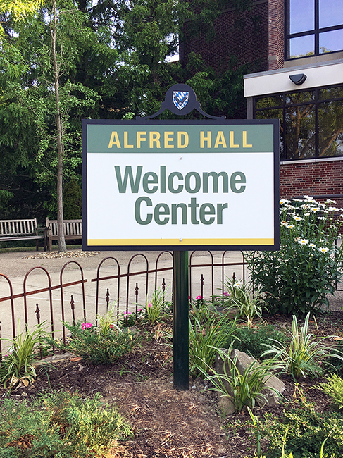 st-vincent-collage-alfred-hall-welcome-center-sign.jpg